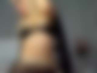 beckyspearss MILF webcam performer live streaming