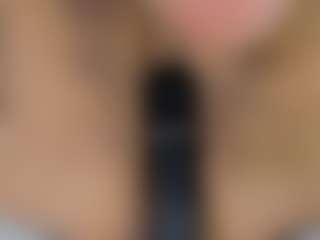 Live cam show with Luccia Porter - Striptease on CamwithHer