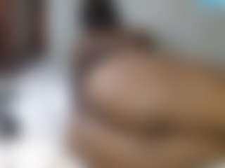 queenloovee's Live Sex Cam Show