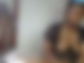 queenloovee's Live Sex Cam Show
