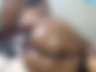 queenloovee's Live Sex Cam Show