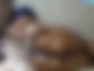 queenloovee's Live Sex Cam Show