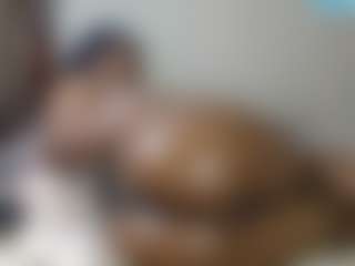 queenloovee's Live Sex Cam Show