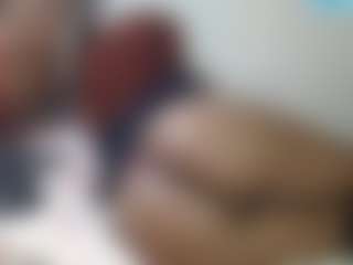 Live cam show with queenloovee - Hairy Pussy on Latina Girls