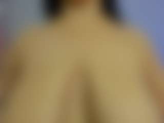 Live cam show with iris-torrez - Striptease on Camsoda