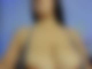 iris-torrez's Live Sex Cam Show