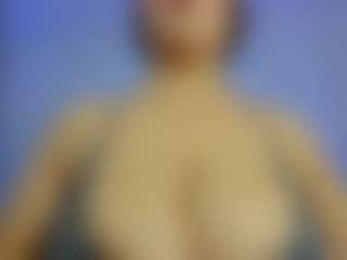 iris-torrez's Live Sex Cam Show