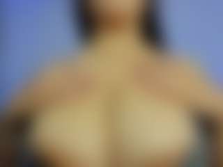 iris-torrez's Live Sex Cam Show