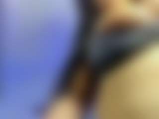 iris-torrez's Live Sex Cam Show