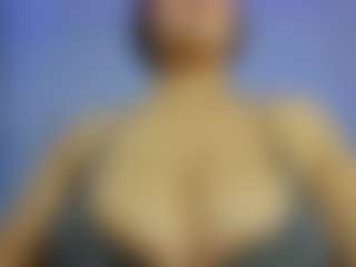 iris-torrez's Live Sex Cam Show
