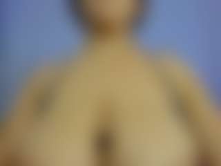 iris-torrez's Live Sex Cam Show