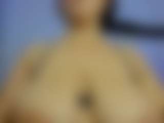 iris-torrez's Live Sex Cam Show