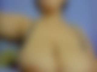 iris-torrez's Live Sex Cam Show