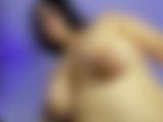 iris-torrez's Live Sex Cam Show