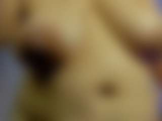 Live cam show with iris-torrez - Pregnant on SinfulBabes