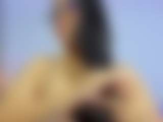 Live cam show with iris-torrez - Camel Toe on StripNow