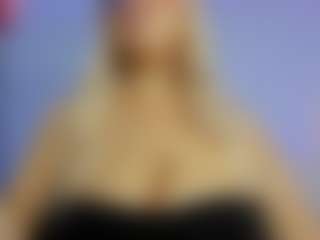 iris-torrez's Live Sex Cam Show