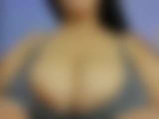 iris-torrez's Live Sex Cam Show