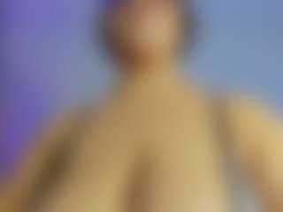 iris-torrez MILF webcam performer live streaming