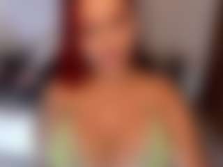 lucybeatifull MILF webcam performer live streaming