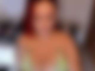 lucybeatifull MILF webcam performer live streaming