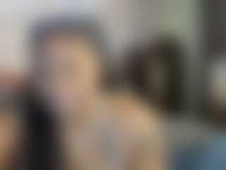 Live cam show with Sienna Divyne - Black Middle Aged on Mixed Magazine Live