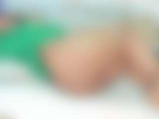 Live cam show with Cock Pleaser - Flashing on Camming Site