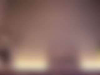 Live cam show with Elle Diane 👑 - Athletic Cosplay on xDating