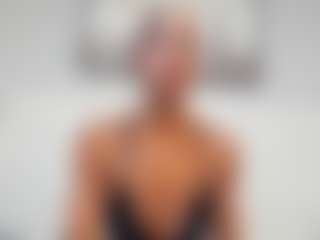 Live cam show with SophyParker - Athletic Ebony on Dolls Live