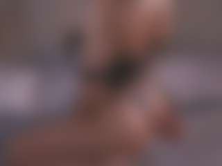 Live cam show with Amy Armstrong - Student on friskycurves.com