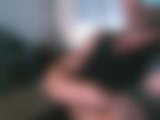 Live cam show with RaynWuff - Gape on Milf Play