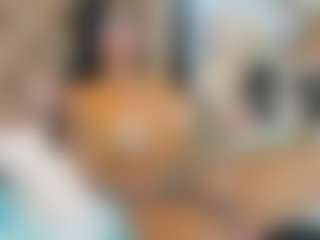 Live-Cam-Show mit Mia Villany - Implants auf Camsoda