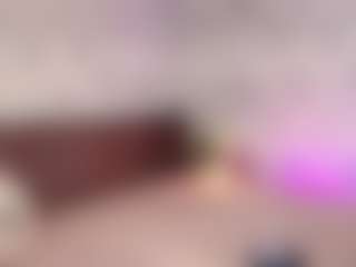 Live cam show with Emylie sexy body - Nipple Play on Mixed Magazine Live