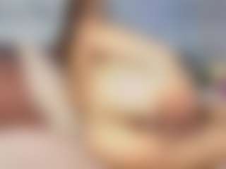 Emylie sexy bodyのライブセックスチャットショー