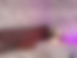 Live cam show with Emylie sexy body - Nipple Play on crypto-cams