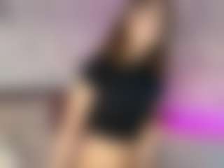 Live cam show with Emylie sexy body - Fingering Teen (18+) on CamClone