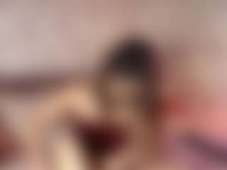 Live cam show with Emylie sexy body - Nipple Play on luckytryst.com