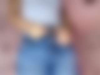 Emylie sexy body's Live Sex Cam Show