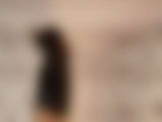 Live cam show with Emylie sexy body - Lovense Petite on AdultVida.com