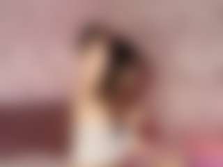 Live cam show with Emylie sexy body - Latina on Hubzter Live