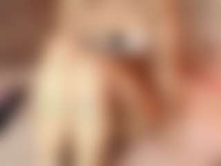 Live cam show with Emylie sexy body - Bikini on Camsoda
