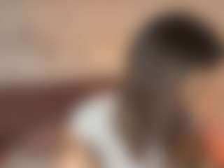 Live cam show with Emylie sexy body - Nipple Play on Camsoda