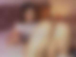 Emylie sexy body's Live Sex Cam Show