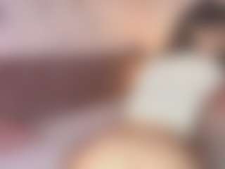 Live cam show with Emylie sexy body - Nipple Play on Gym Cam Girls