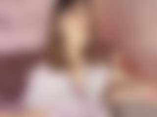 Emylie Sexy Body