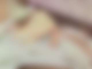 Live cam show with Emylie sexy body - Shaved Pussy on Hubzter Live