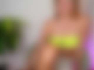 Ameliasweety69's Live Sex Cam Show