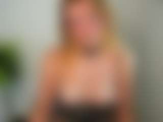 Ameliasweety69's Live Sex Cam Show
