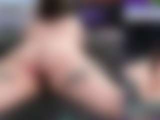 Live cam show with CreepyCrawlyQueen - Gamer BBW on Camsoda