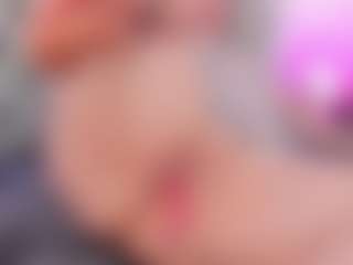 Anette-Cooper MILF webcam performer live streaming